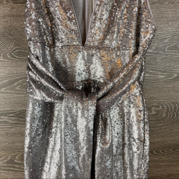 Harlyn Plunge Sequin Halter Dress NWOT - Picture 5 of 12